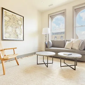 Sonder Telfair Square *** Savannah